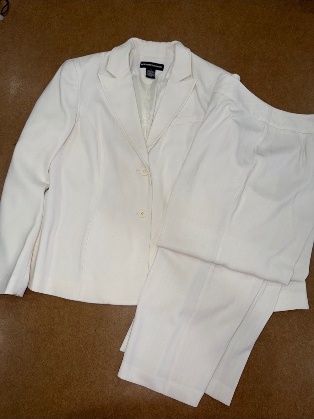 Norton McNaughton Women's Cream Two-Piece Pantsuit • Jacket 6 •Pant 12 Can Split